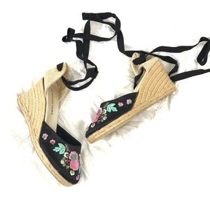 Embroidered Wedge Espadrilles Size 8